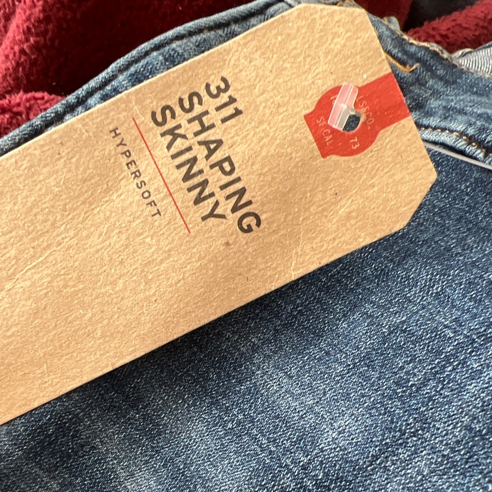 Levi’s 311